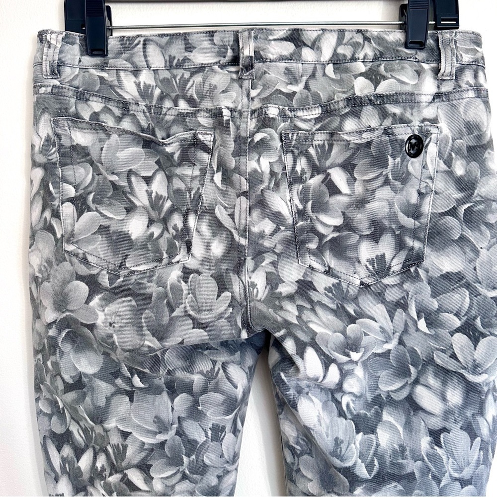 Michael Kors Gray Floral Patterned Denim Skinny Jeans Size 6 - Picture 3 of 7